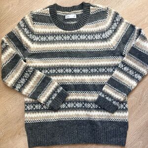 Croft & Barrow Gray and Cream Patterned Crewneck Sweater